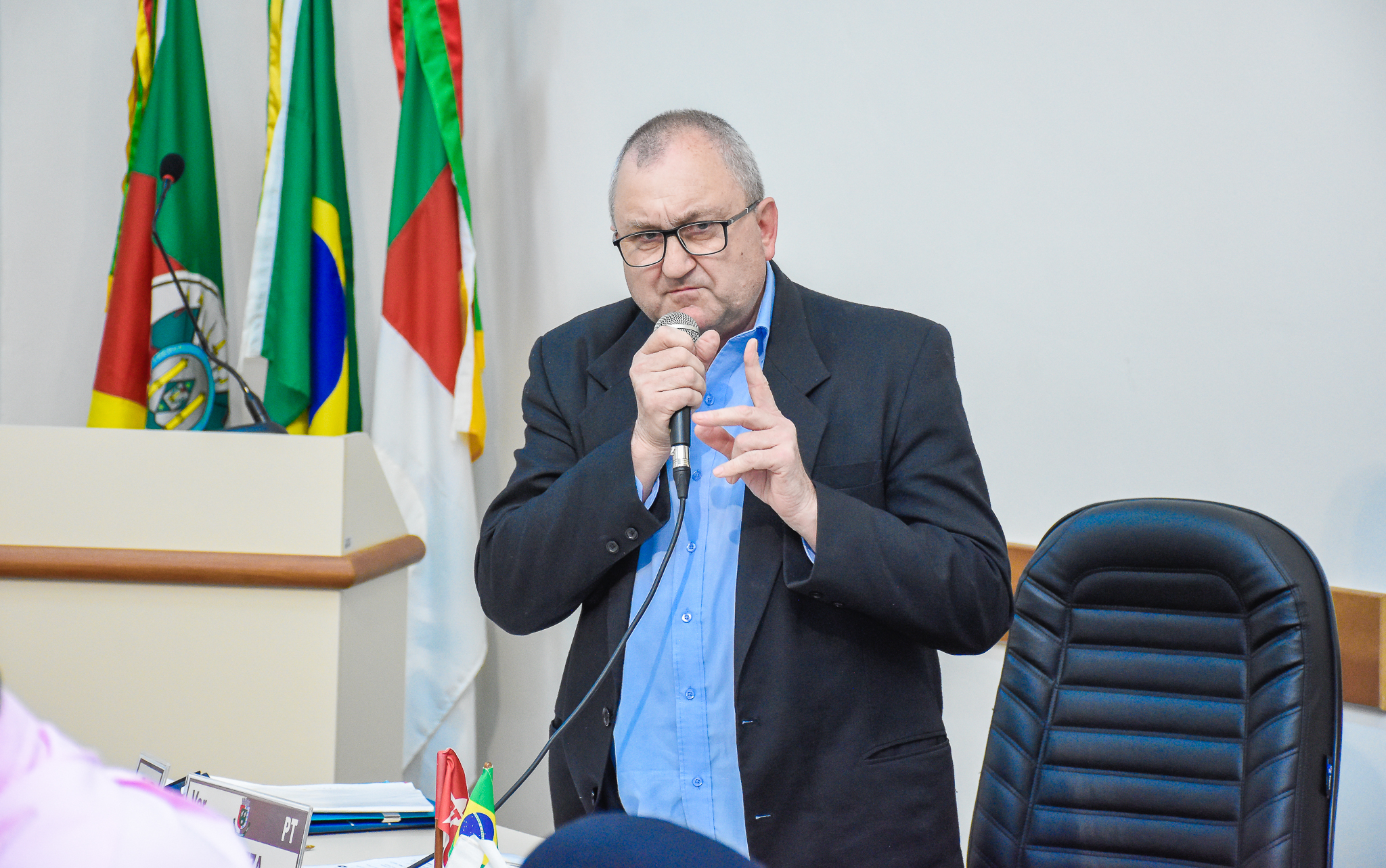 Aprovada em plenário moção a favor do piso nacional dos profissionais da enfermagem
