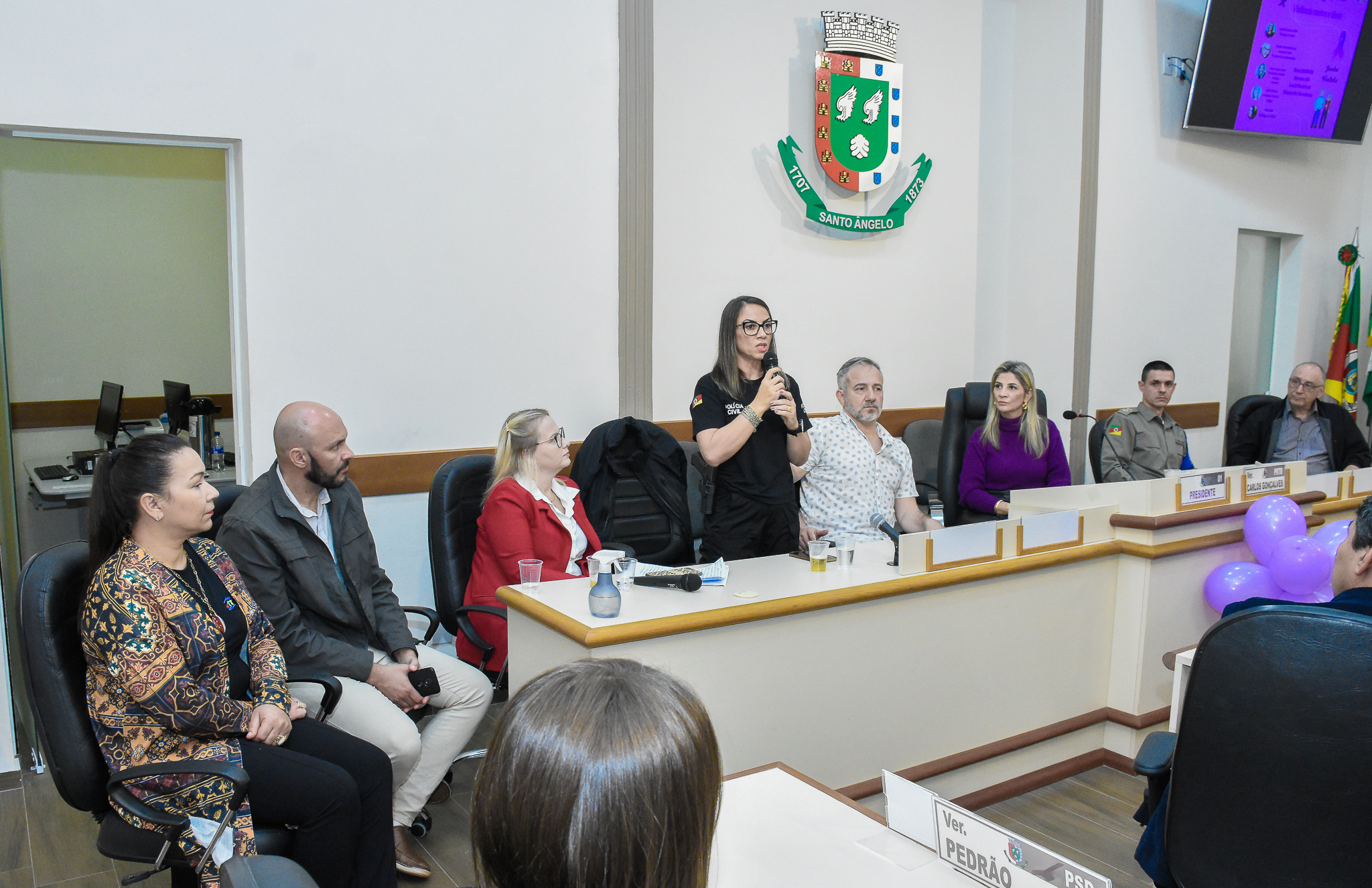 Procuradoria da Mulher através do Poder Legislativo realizou uma roda de conversa sobre a campanha Junho Violeta