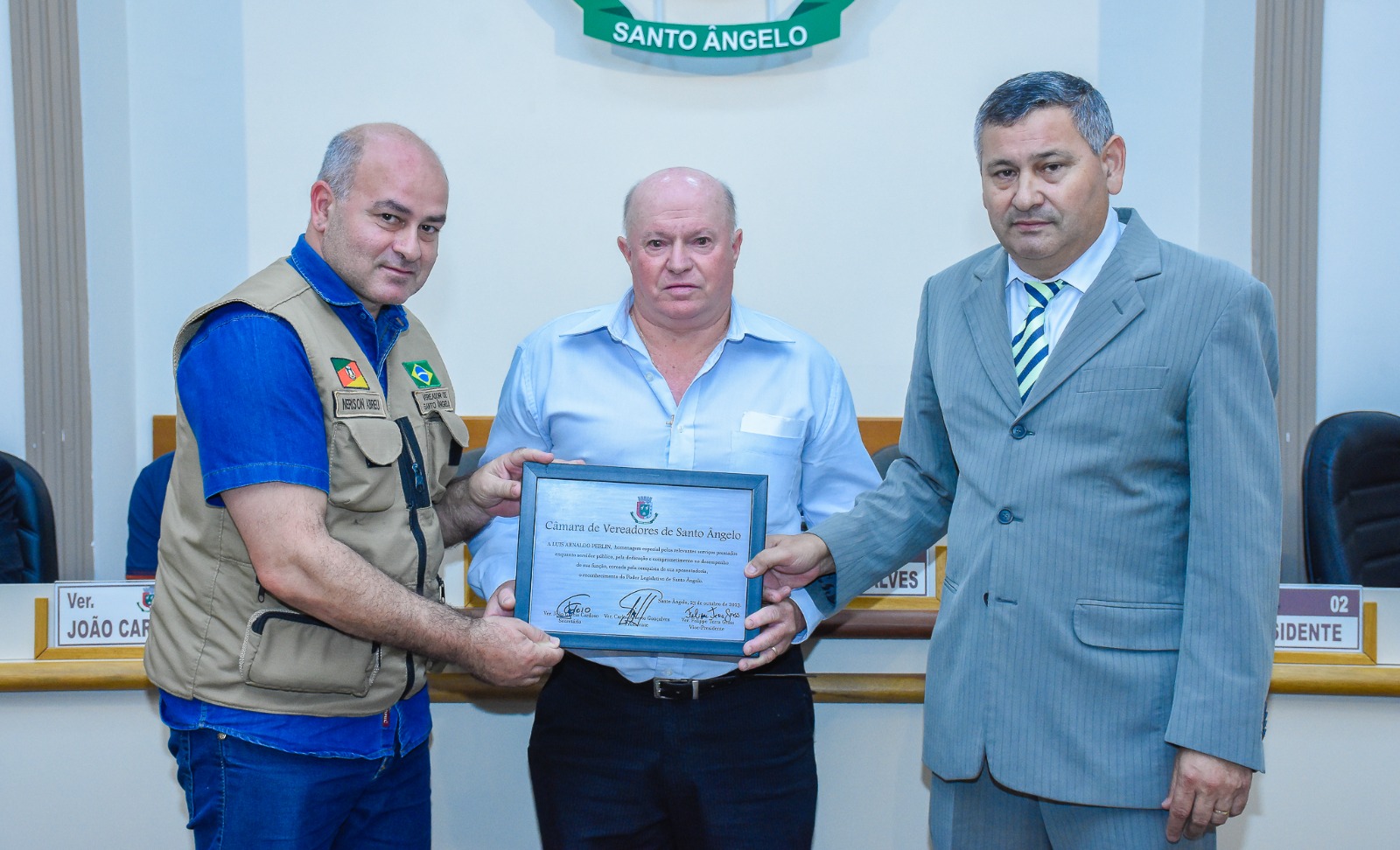  Poder Legislativo realizou sessão especial em homenagem ao senhor Luis Arnaldo Perlin