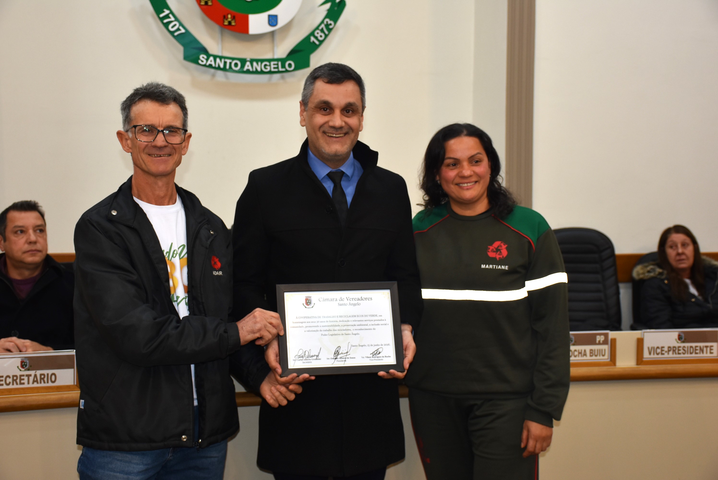 Câmara de Vereadores presta homenagem aos 30 anos da Cooperativa Ecos do Verde