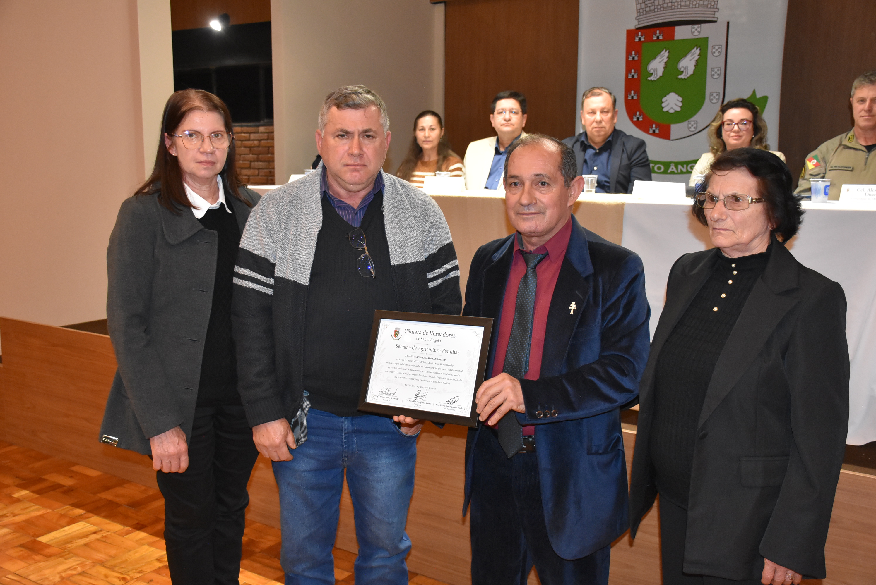 Sessão Solene da Câmara de Vereadores homenageia agricultores durante a Semana da Agricultura Familiar