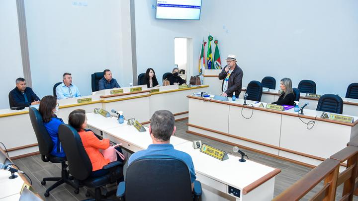 Poder Legislativo busca solu&ccedil;&atilde;o para o transporte escolar no interior.