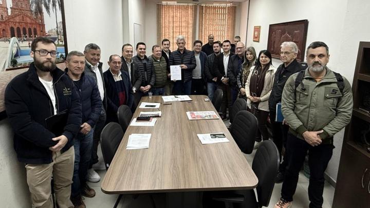 C&acirc;mara promove reuni&atilde;o de trabalho para debater projeto "Pra Frente Santo &Acirc;ngelo"