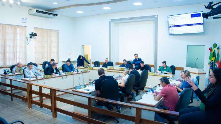 Projeto de Lei amplia vida &uacute;til dos t&aacute;xis em Santo &Acirc;ngelo