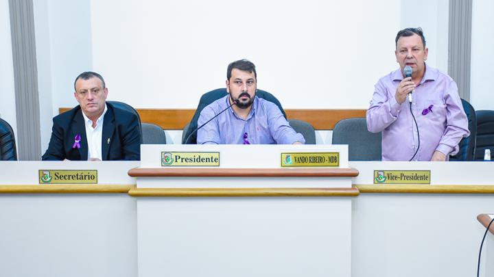C&acirc;mara aprova contrata&ccedil;&atilde;o de 40 monitores para crian&ccedil;as com necessidades especiais