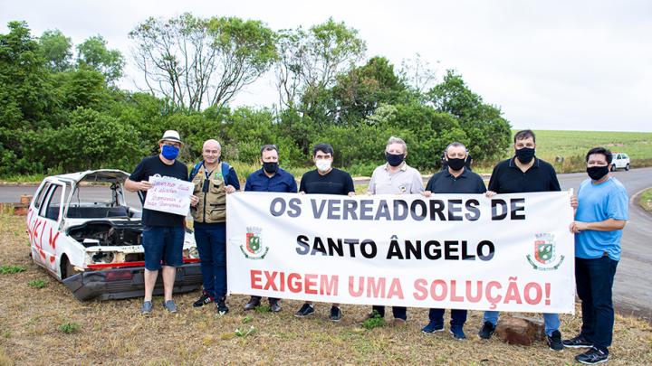 C&acirc;mara de Vereadores realiza manifesta&ccedil;&atilde;o na ERS-344